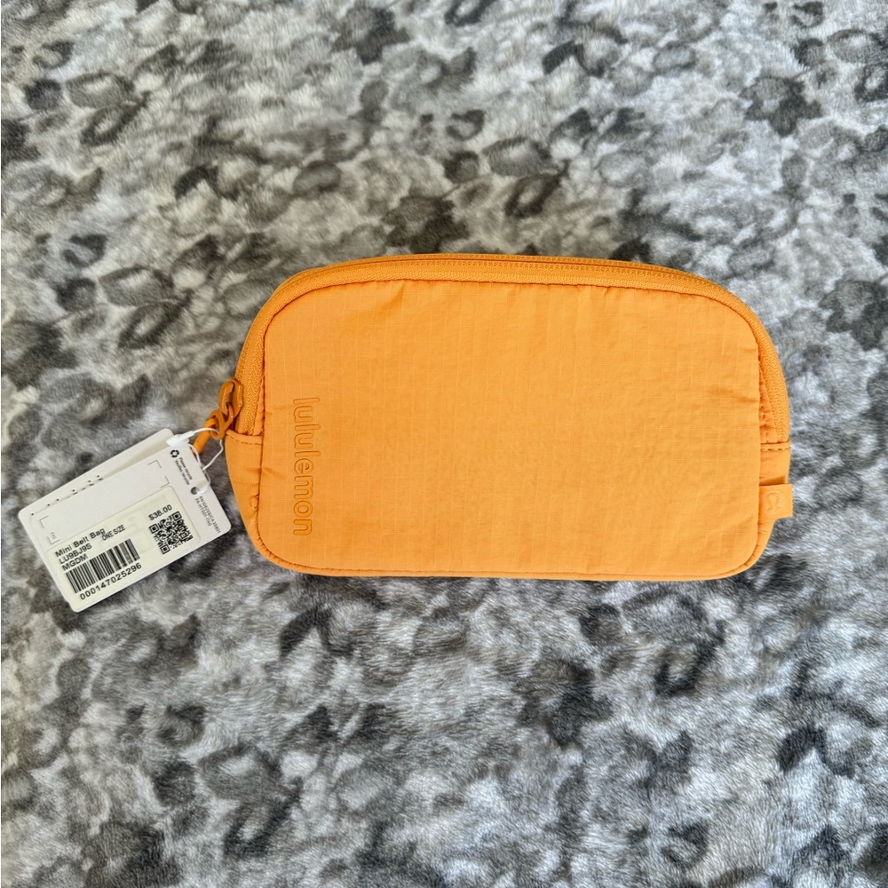 SOLD Mini belt bag